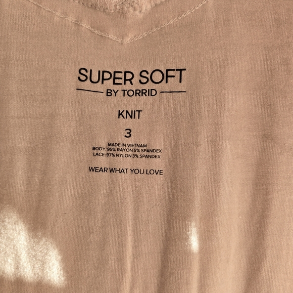 Torrid super soft top - Picture 4 of 4